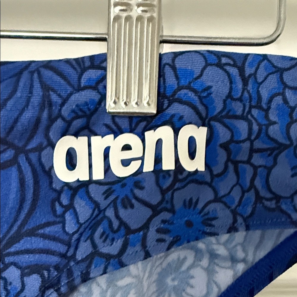 Arena Men’s Hydrangea Bouquet Swim Briefs Blue Size 32 NWT - Picture 7 of 7